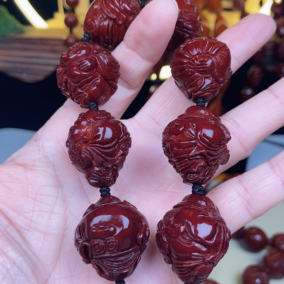 橄榄核吊坠清***音八方财神