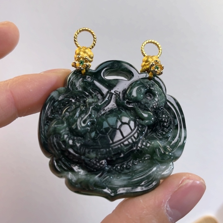 翡翠吊坠(赠链)未镶嵌代编织