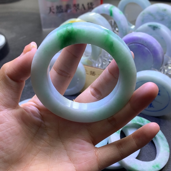 定制翡翠翡翠未镶嵌奶****饼翡翠