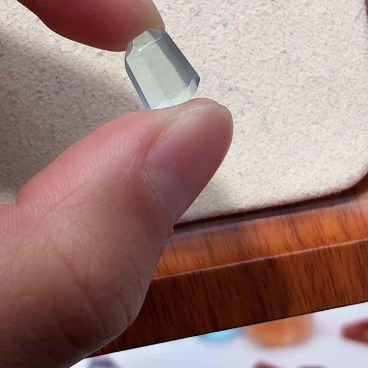 水晶未镶嵌珠宝半成品海蓝宝随型