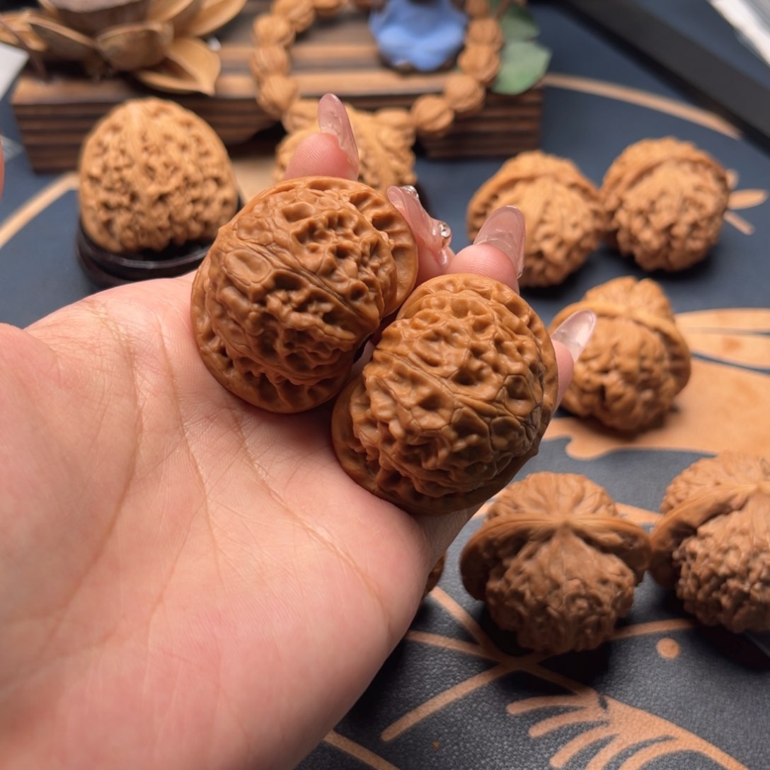 文玩核桃吊坠42宫灯