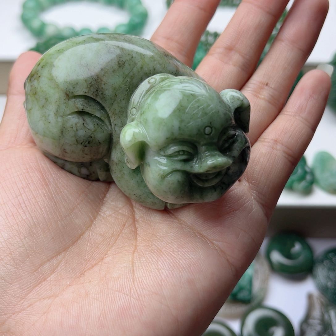 独山玉未镶嵌挂件