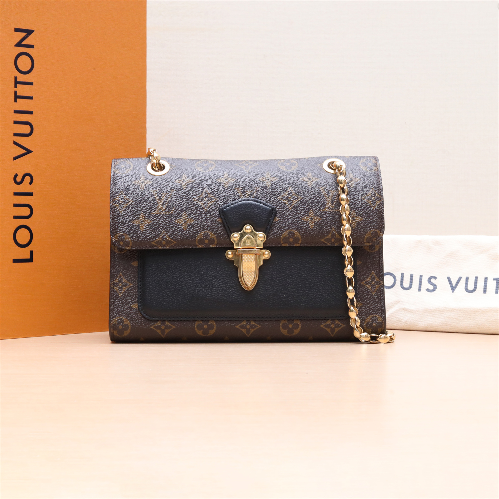 95新 LouisVuitton/路易威登 单肩包 维多利亚  2017 P214974222