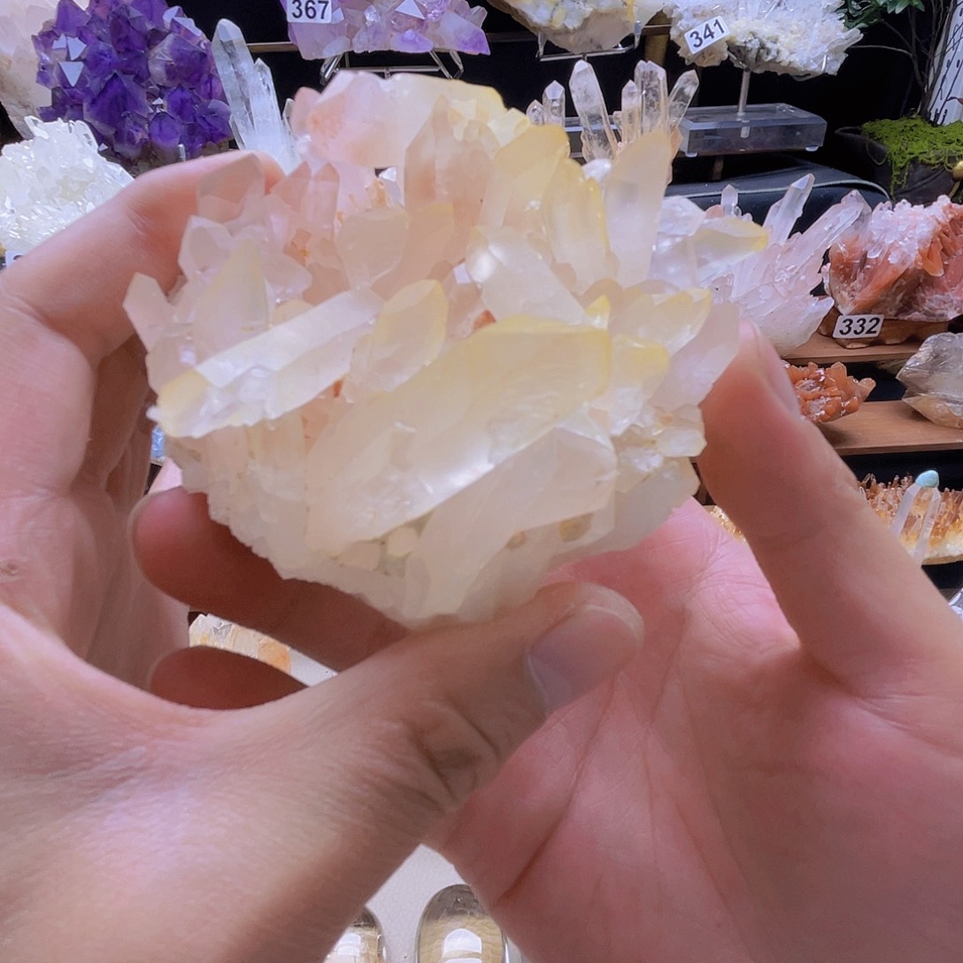 d***y石材粉黄晶簇      