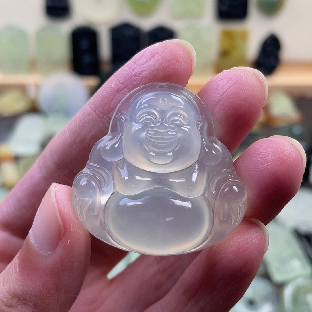 阿***浩蛇纹石玉未镶嵌颈饰