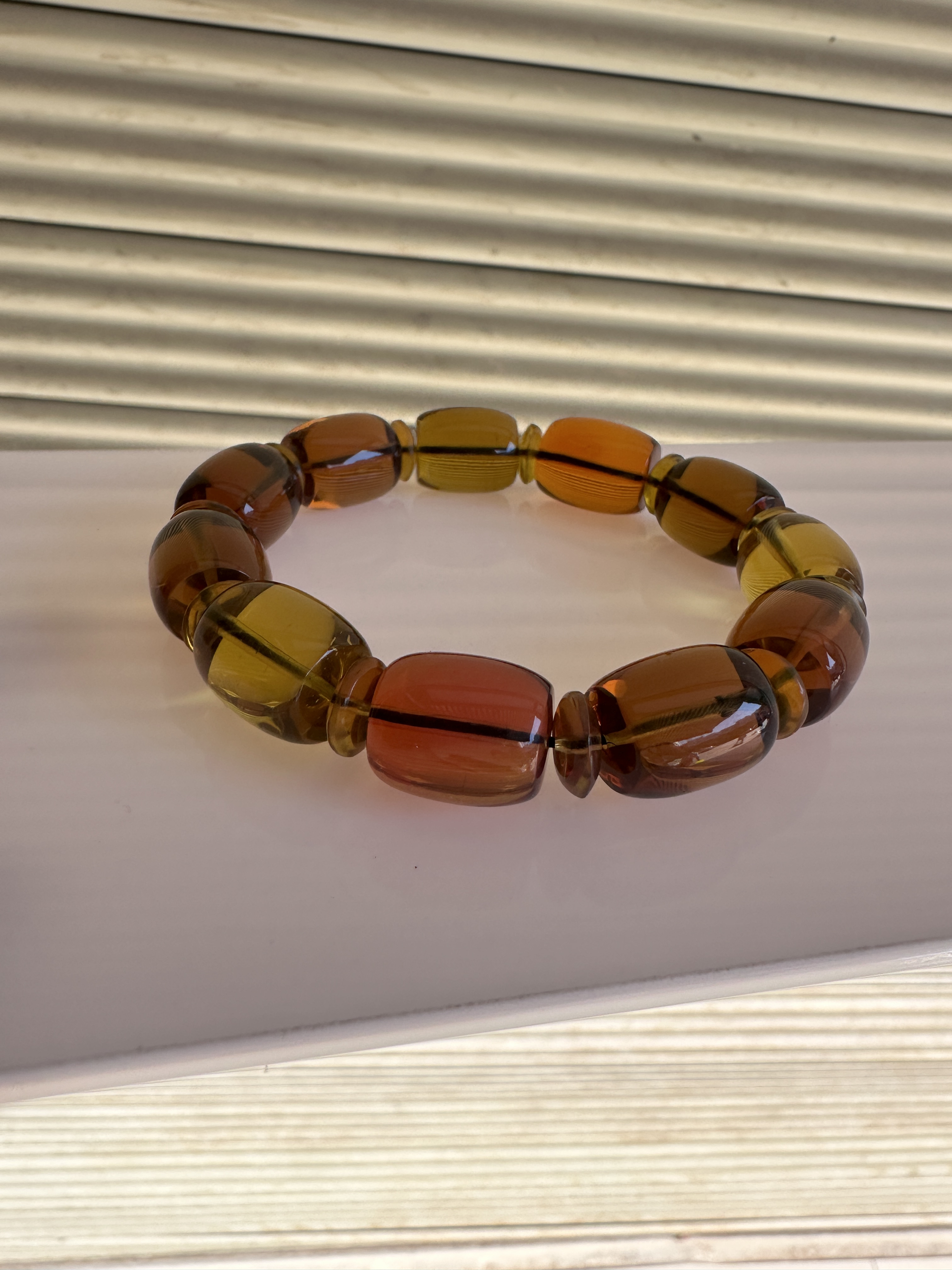 缅甸天然琥珀红绿双色茶手串