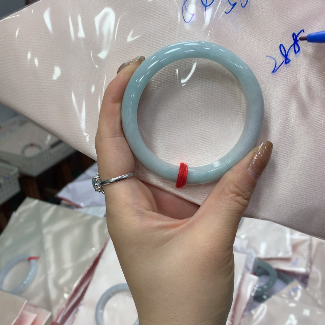 翡翠手镯未镶嵌买断