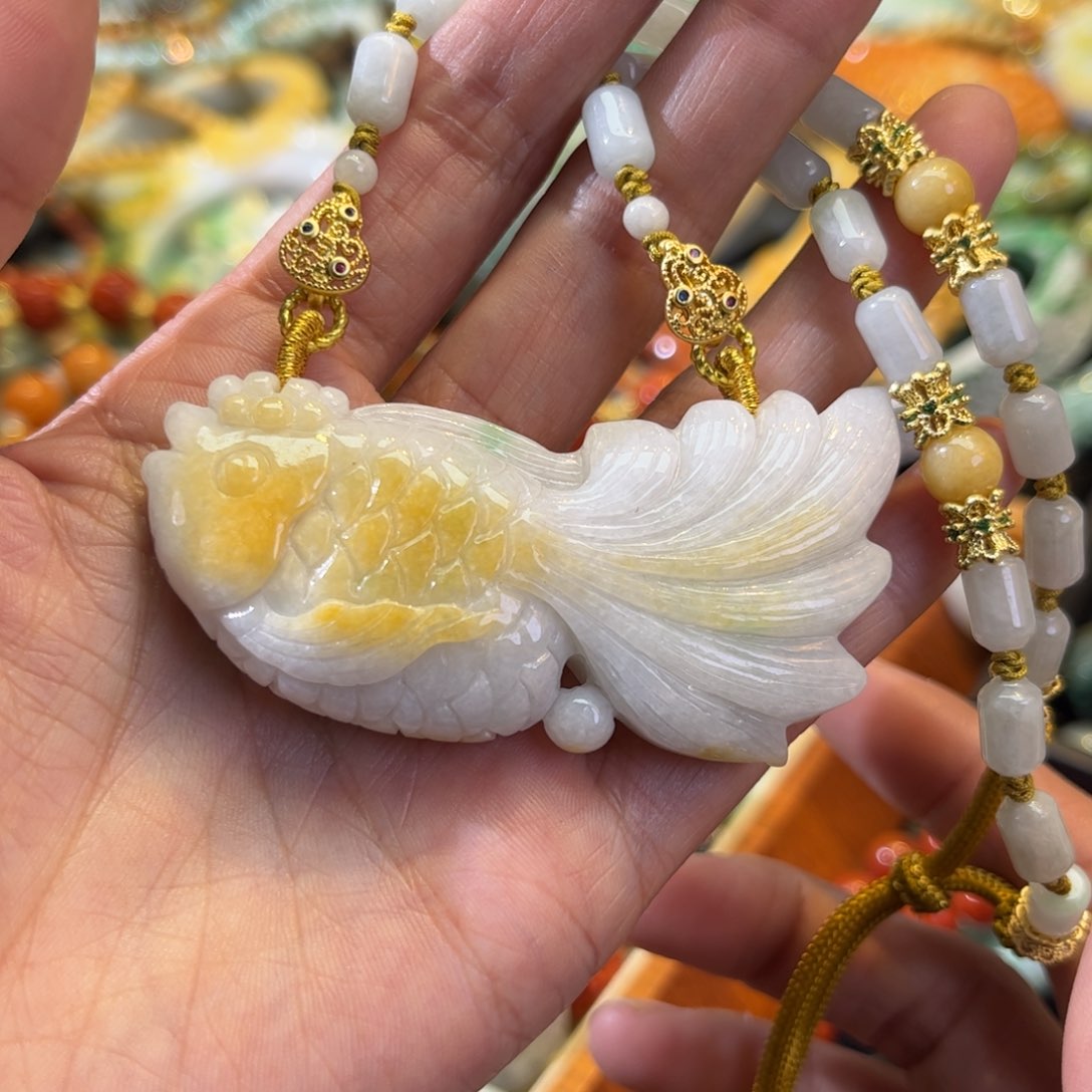 翡翠颈饰未镶嵌待编款