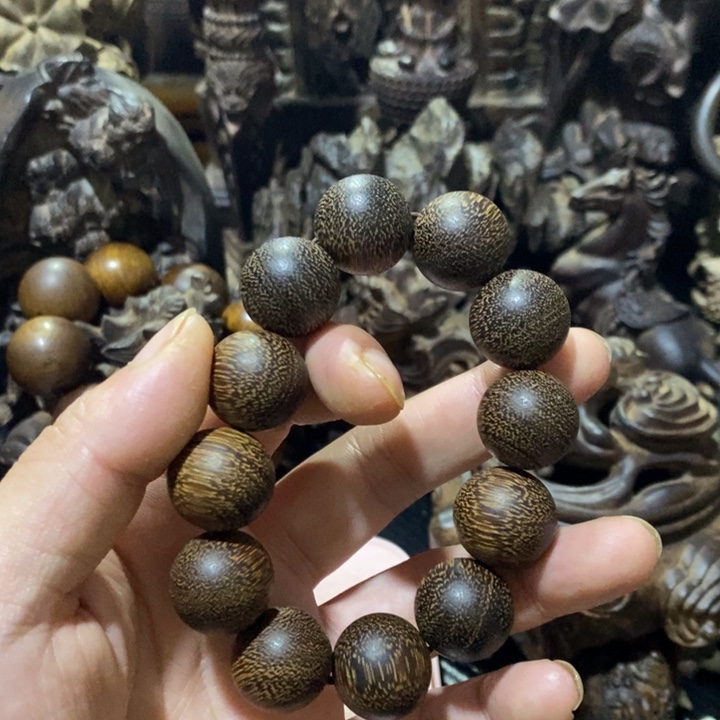 木摆件家居设计的设计师