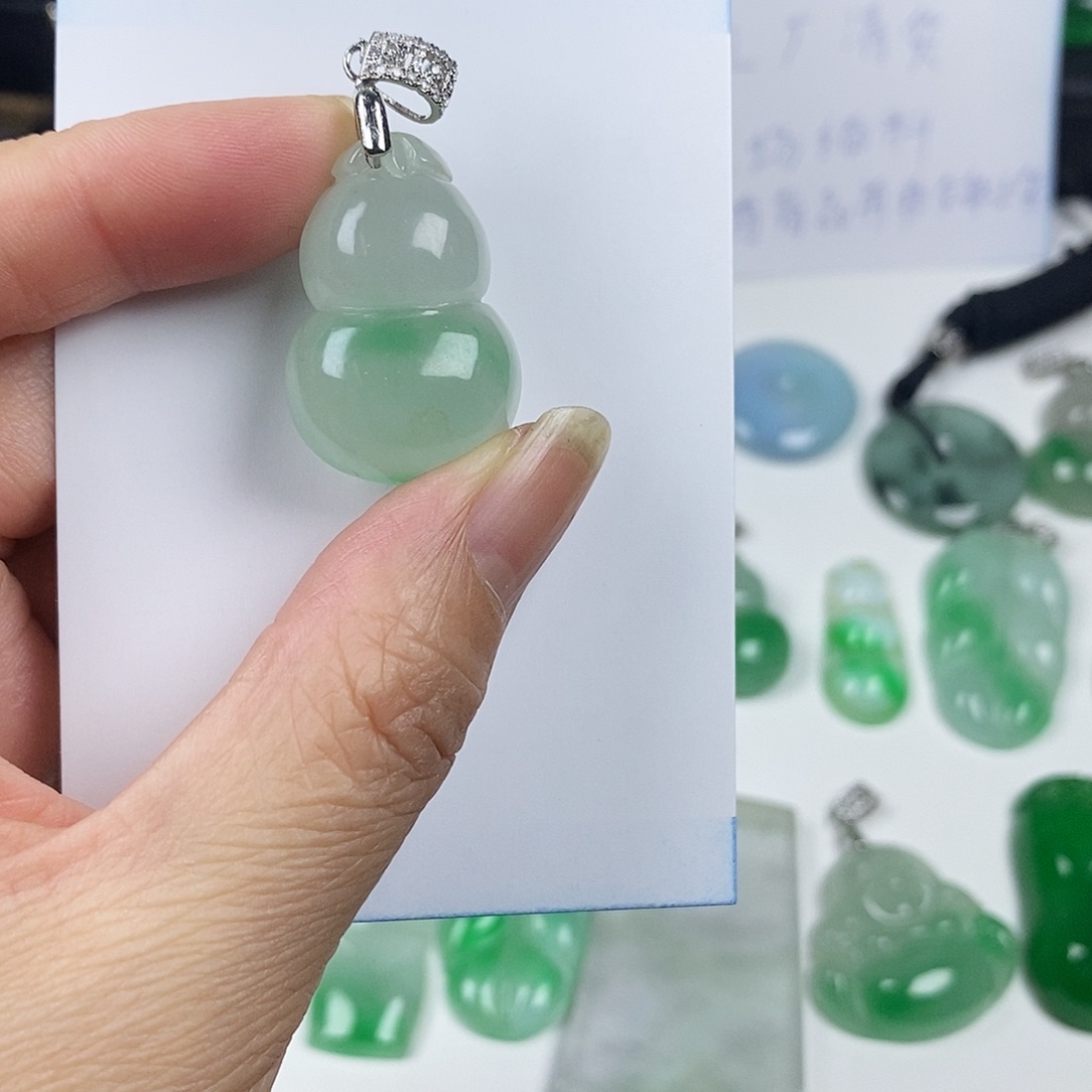 翡翠未镶嵌颈饰翡翠吊坠