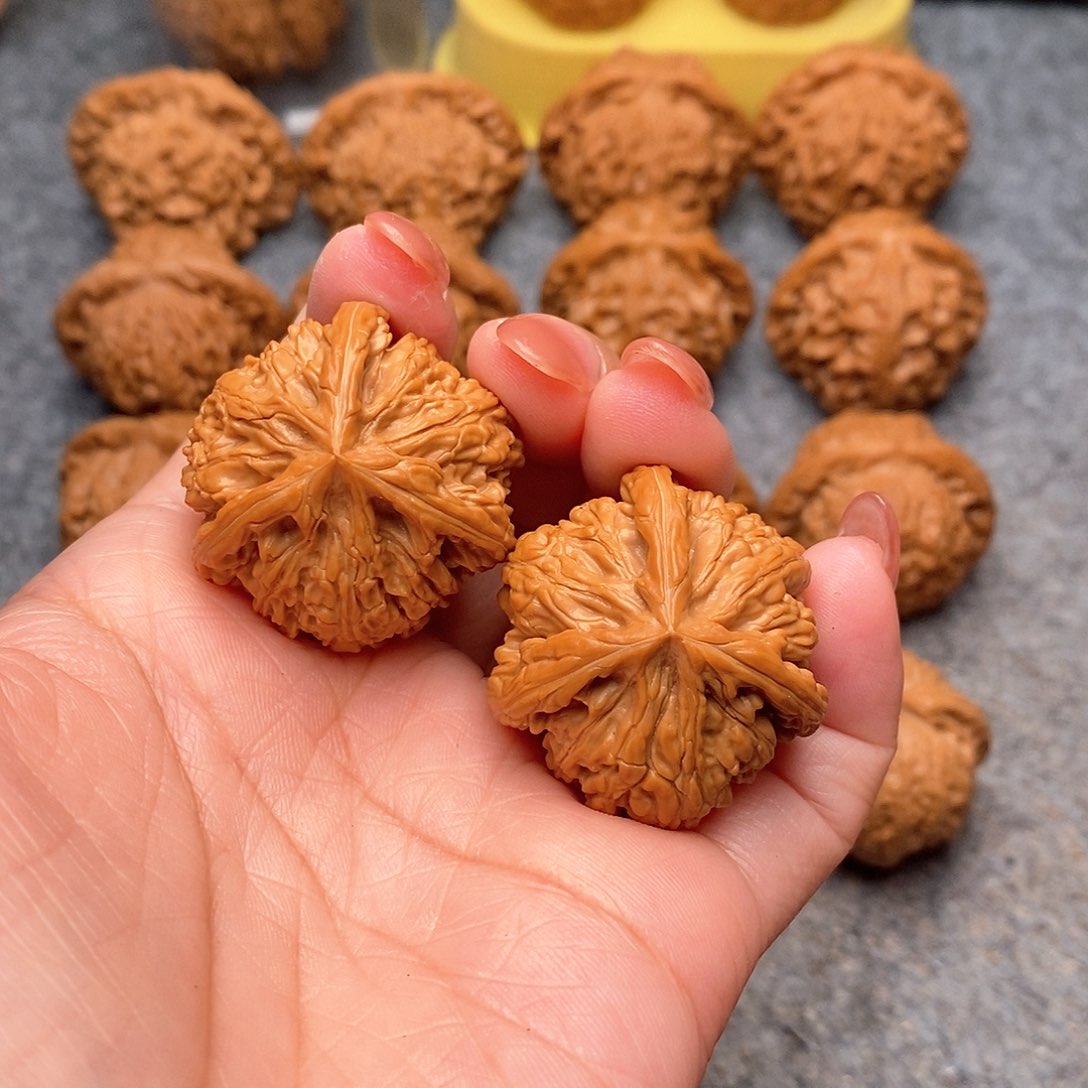 文玩核桃把件精品御龙粗筋三棱35全品