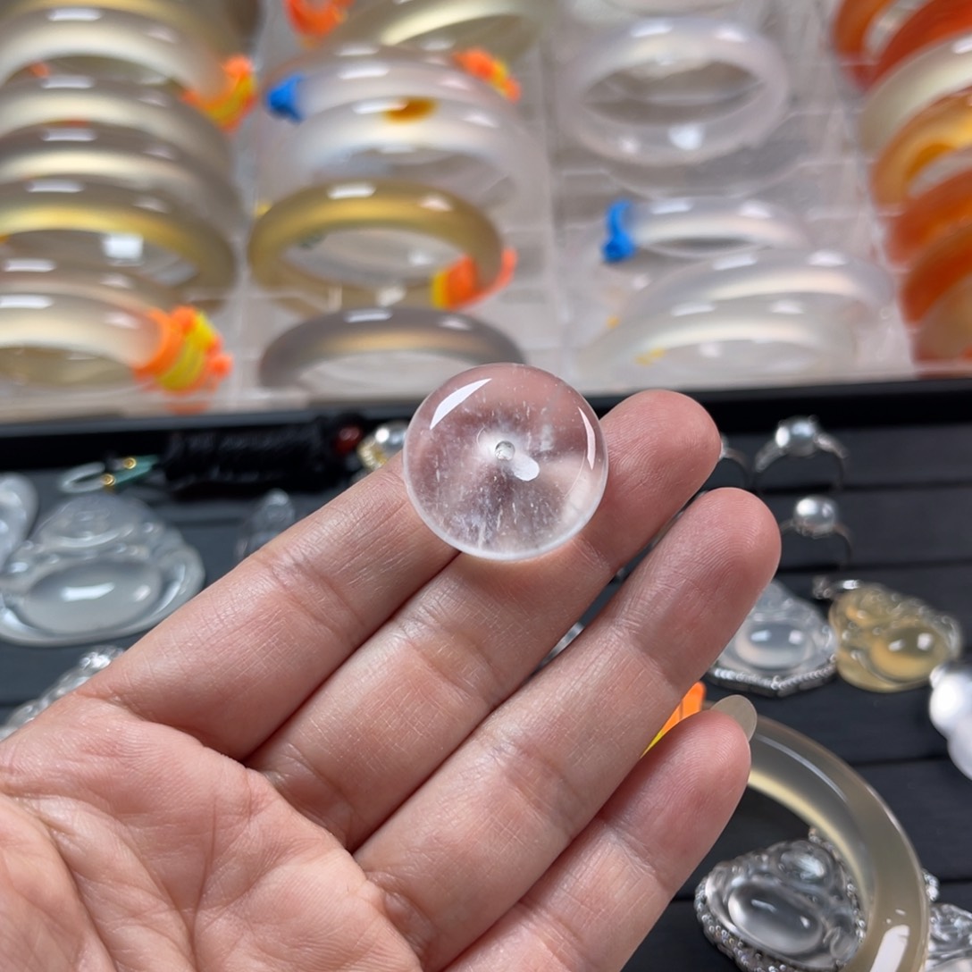 玛瑙/玉髓手镯未镶嵌只**床