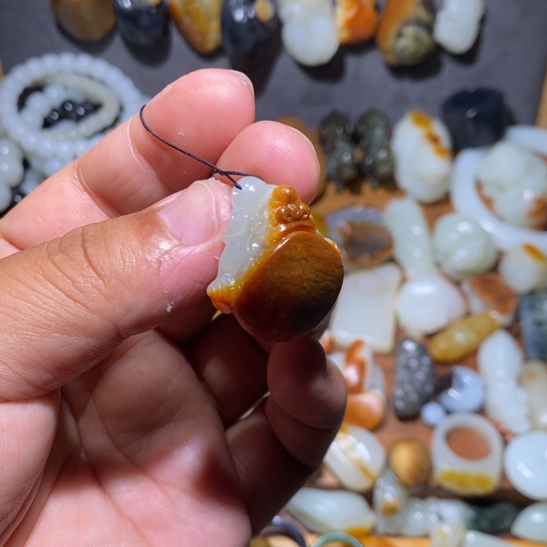 和田玉颈饰未镶嵌可***口