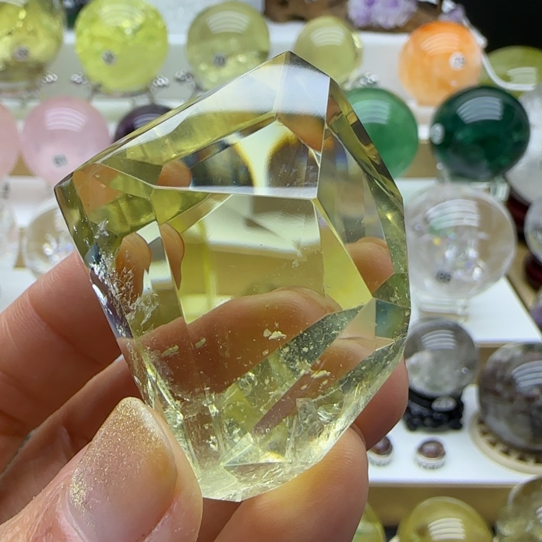 未镶嵌水晶珠宝半成品