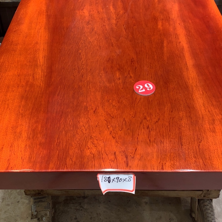 王***明木（非红木类）带脚架不包邮