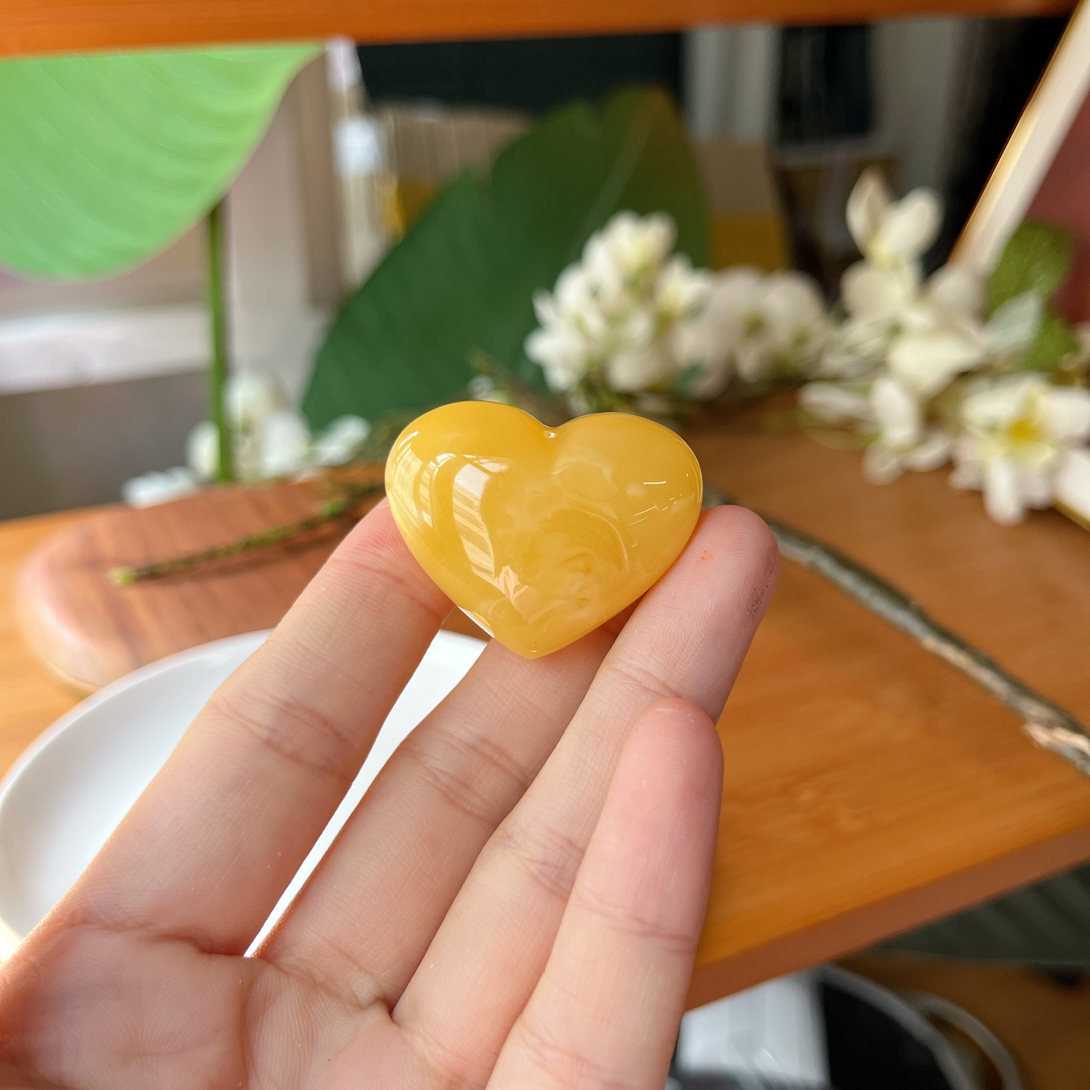 【郭老师】约10.33g29*36*17mm俄料鸡油黄鸡油红爱心蜜蜡吊坠