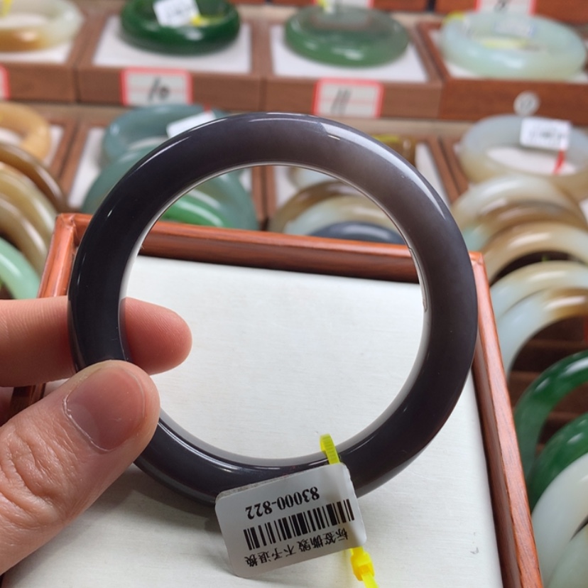 【闪购商品】和田玉手镯未镶嵌55