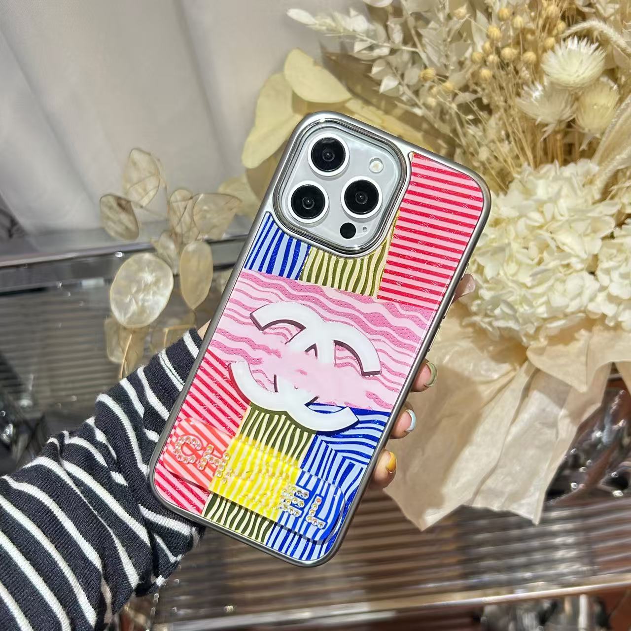 【萌】创意磁吸电镀小香风适用于iphone 16promax,15promax手机壳