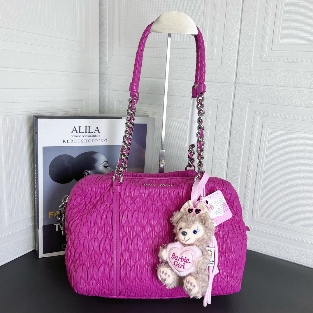 95新 MIU MIU/缪缪 95新 玫红色褶皱皮穿链单肩包