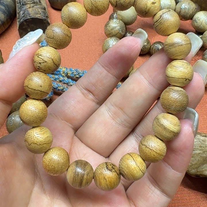 大叶紫檀（黑酸枝木类）