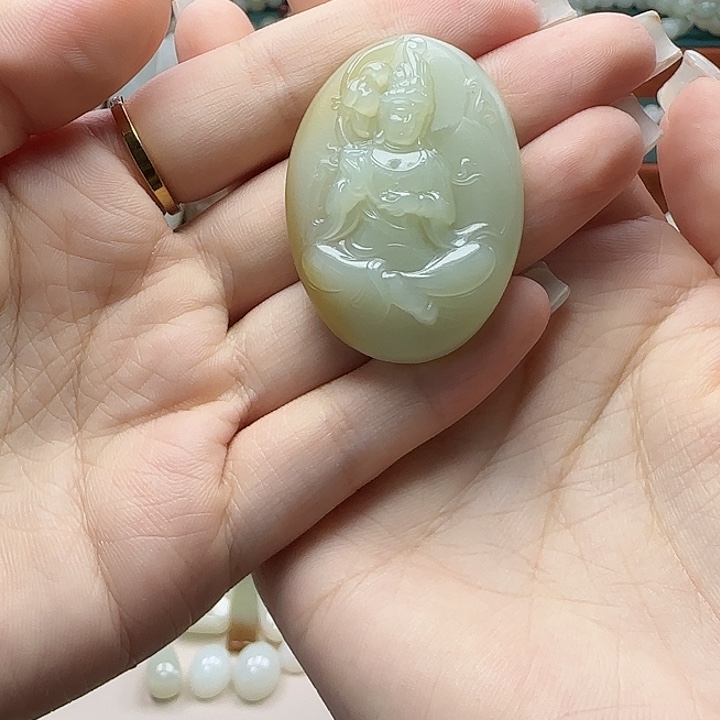 和田玉（糖玉）未镶嵌颈饰