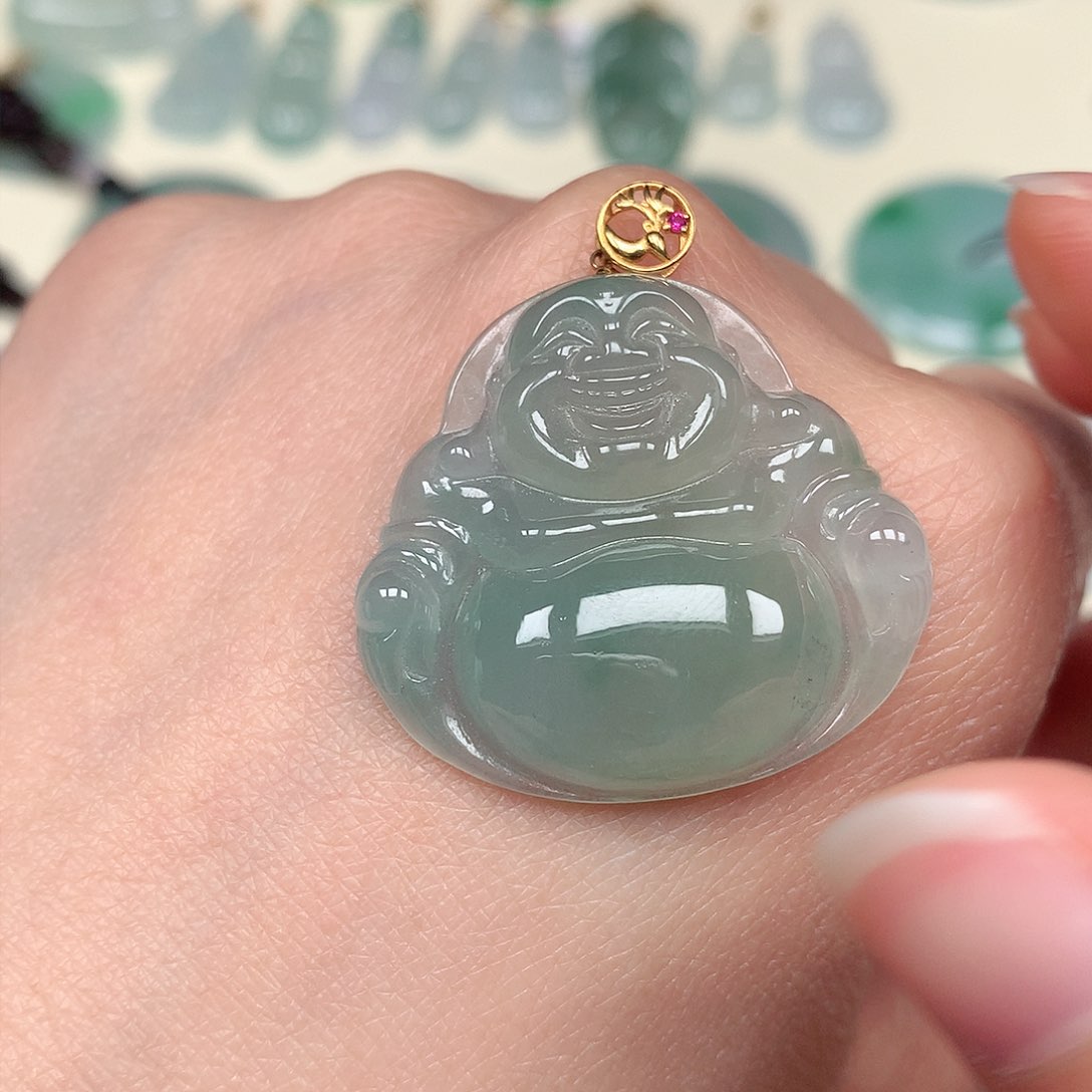 翡翠颈饰未镶嵌佛公