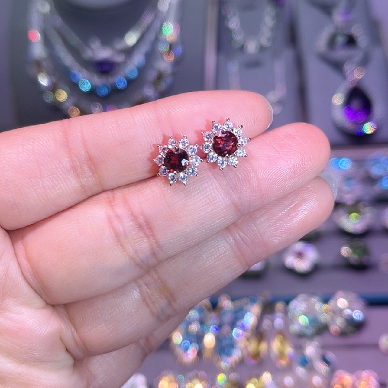 【闪购商品】石榴石耳饰银S925镶嵌