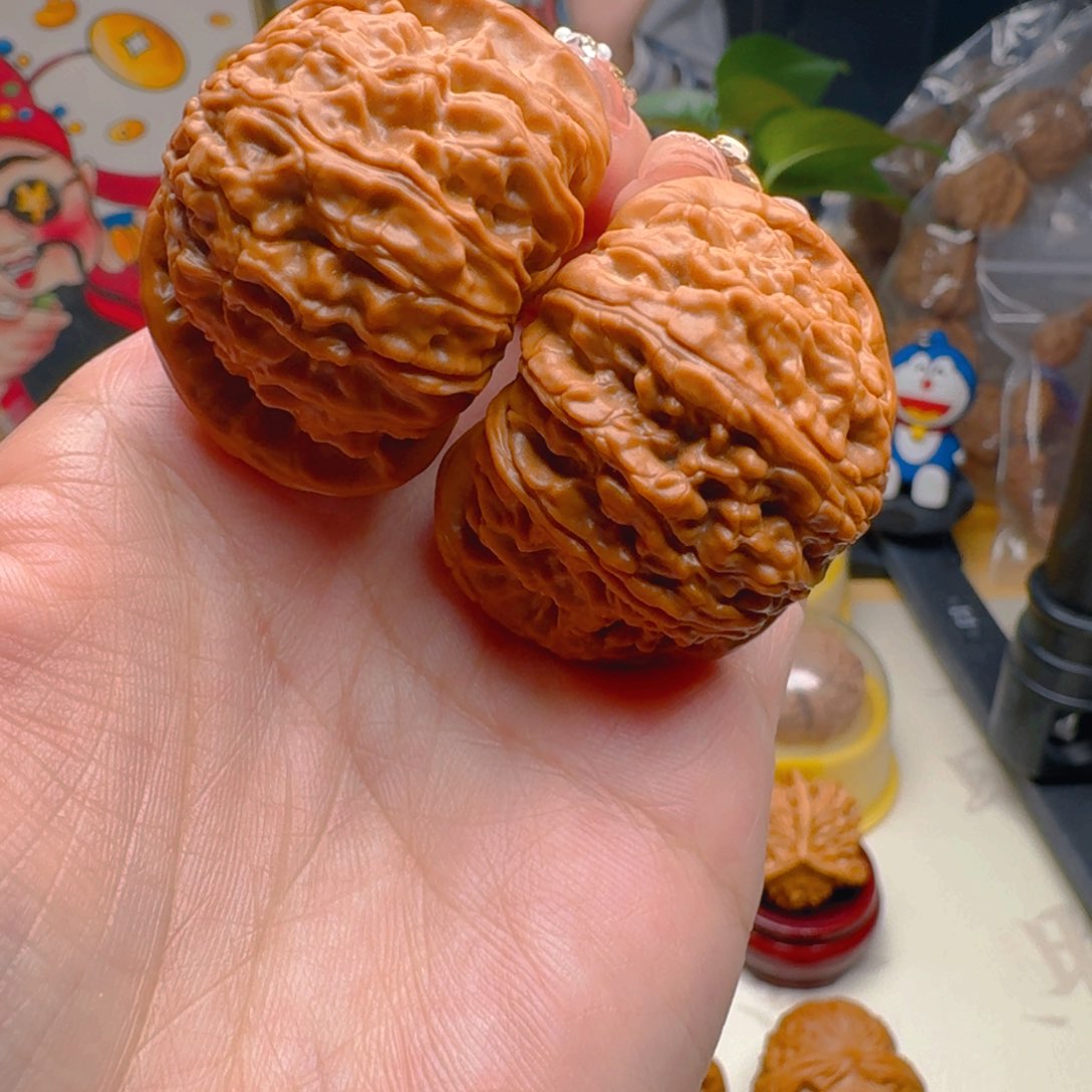 核桃把件42尺寸白狮子