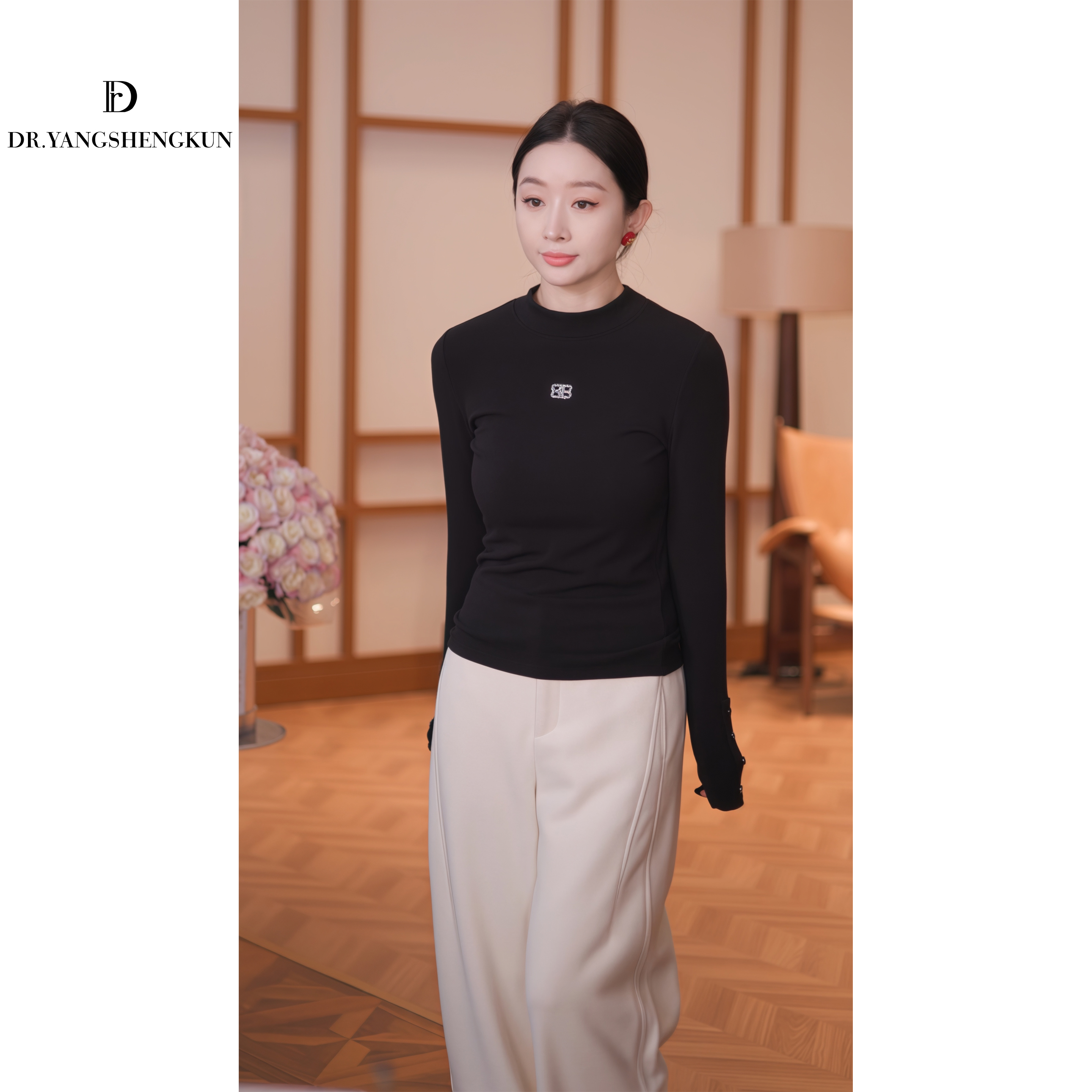 杨圣坤2025冬季新品烫钻字母简约纯色百搭立领长袖T恤SQ25120752