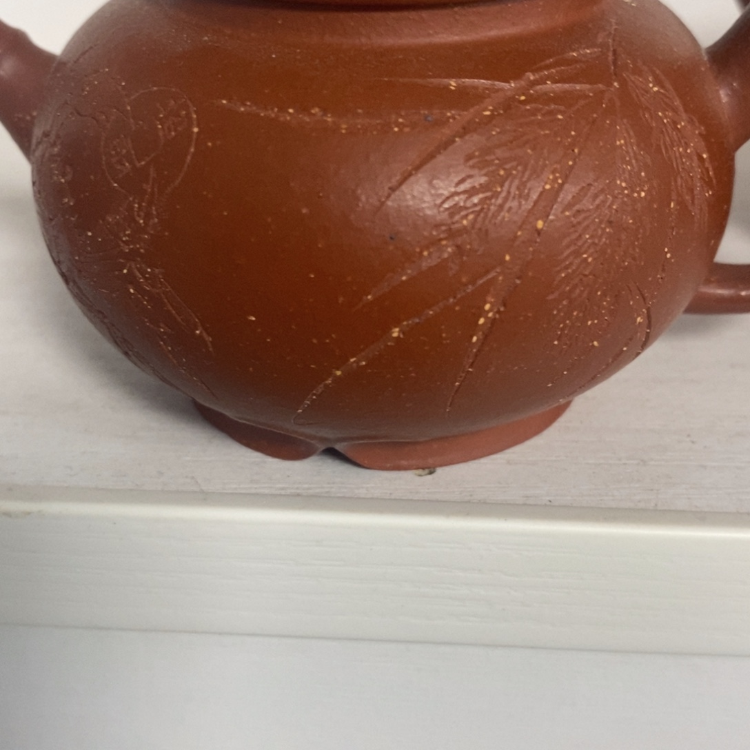 将破笠帽渔翁。     