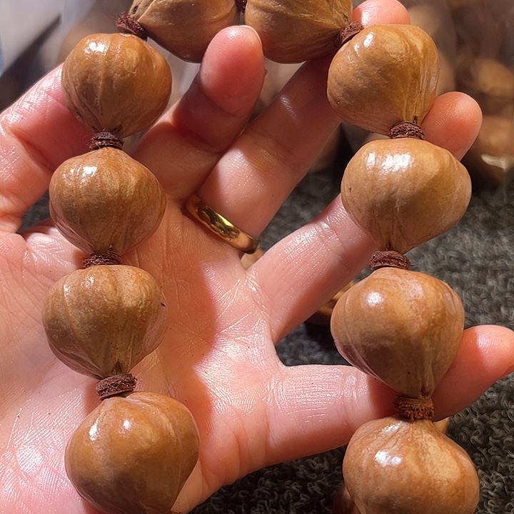 青***巴吊坠橄榄核2.5✖️2.5