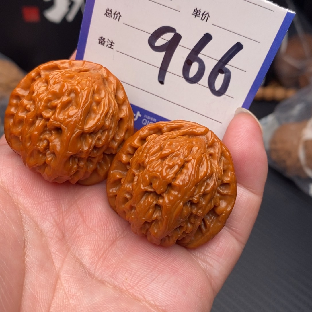 把件桃核白狮子36mo