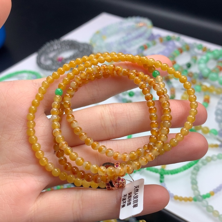 翡翠手镯未镶嵌卡