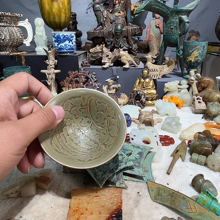 德***师瓷器制作工艺精湛