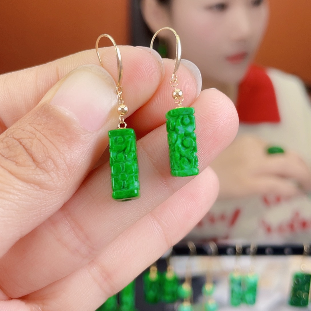 翡翠18K金镶嵌耳饰