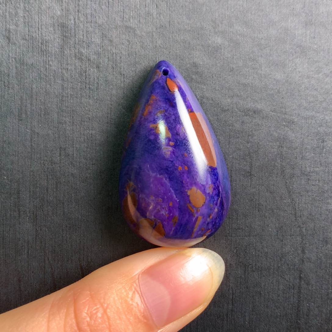 未镶嵌苏纪石（舒俱来）蓝紫幻彩水滴