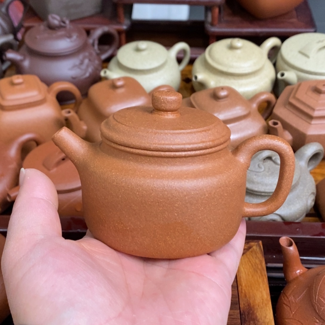 紫砂茶壶紫砂壶金降坡德中