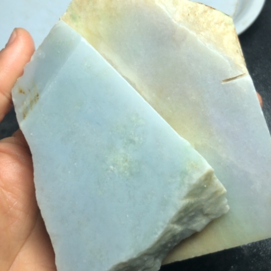 翡翠未镶嵌颈饰裸石