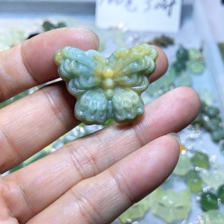 【闪购商品】蛇纹石玉挂件未镶嵌
