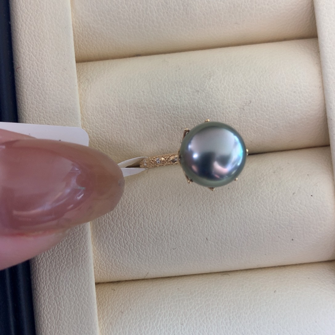 18K金镶嵌海水珍珠戒指