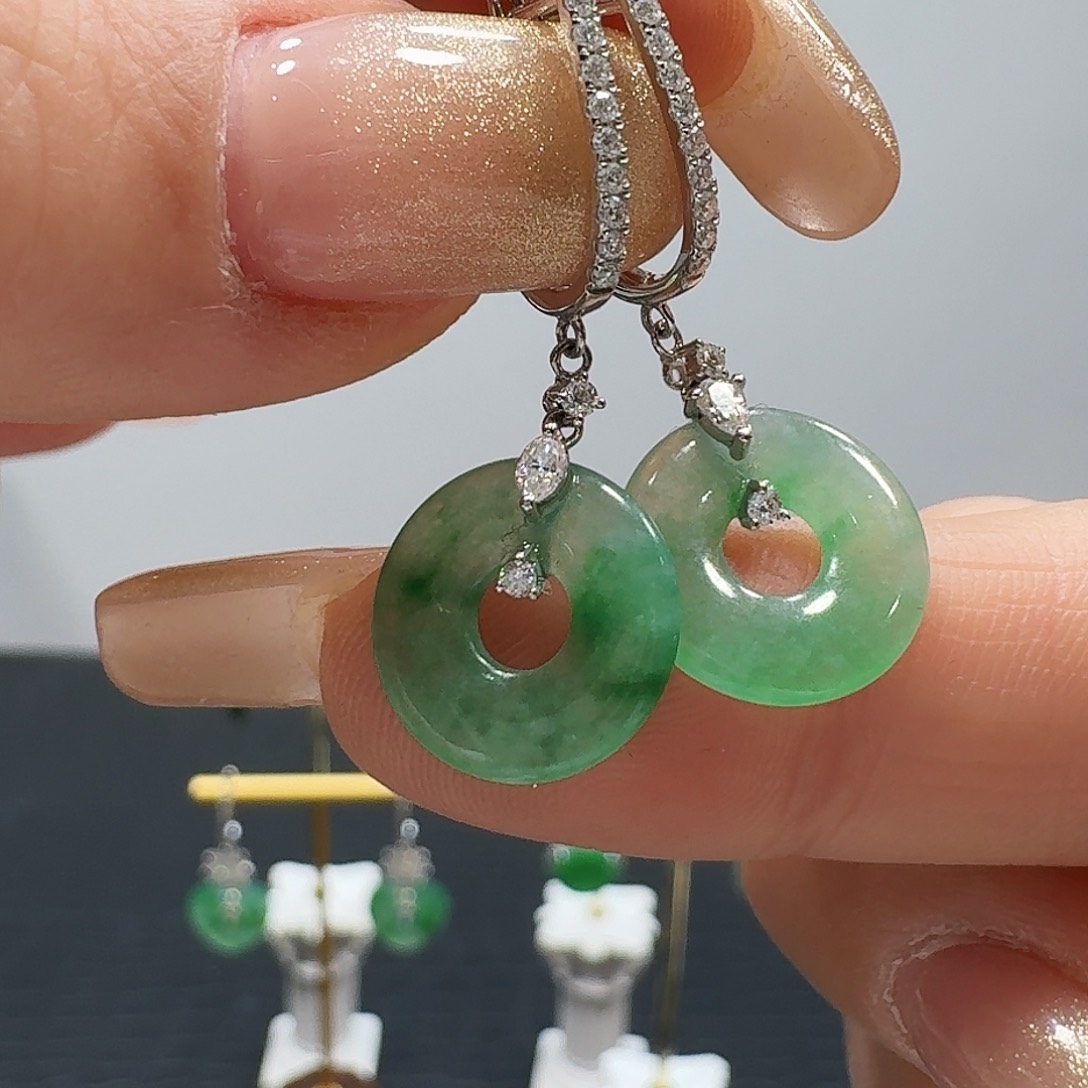 翡翠耳饰18K金镶嵌耳饰