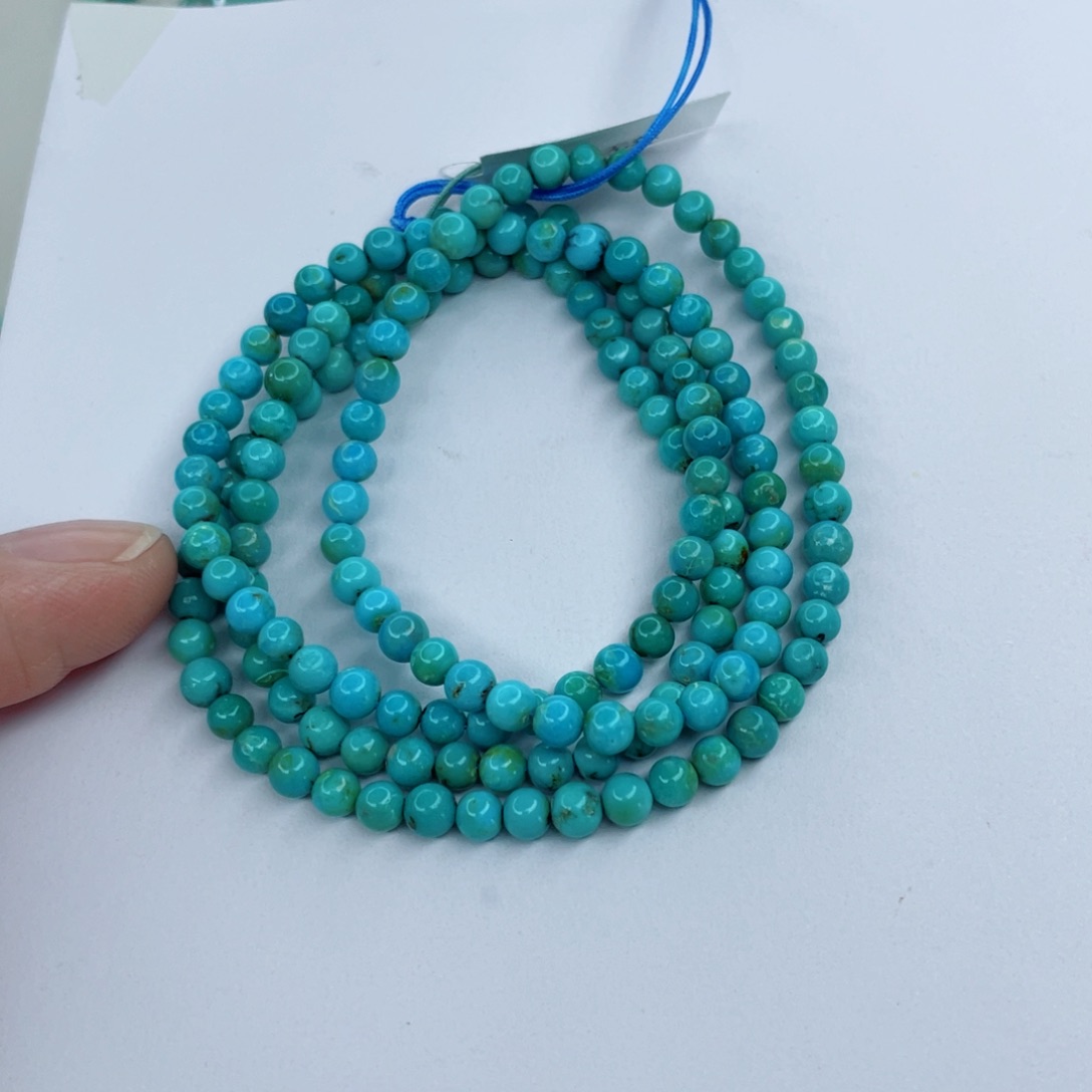 绿松石颈饰未镶嵌