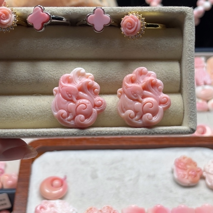 梵***猫贝壳手串/手链粉贝九尾狐牌瑕漏