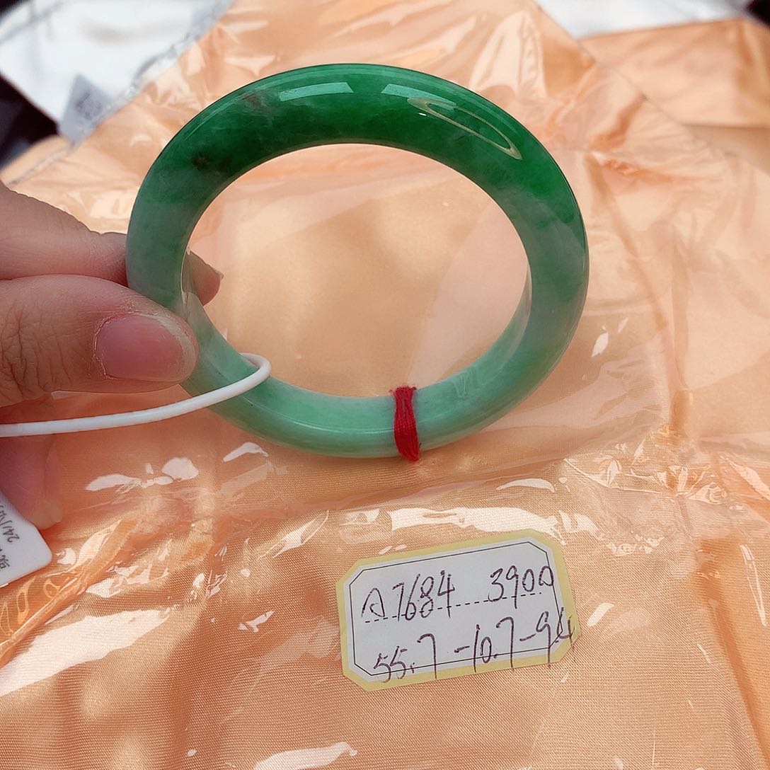 翡翠未镶嵌手镯缅甸翡翠