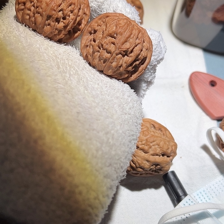 宁***远核桃手串/手链磨盘