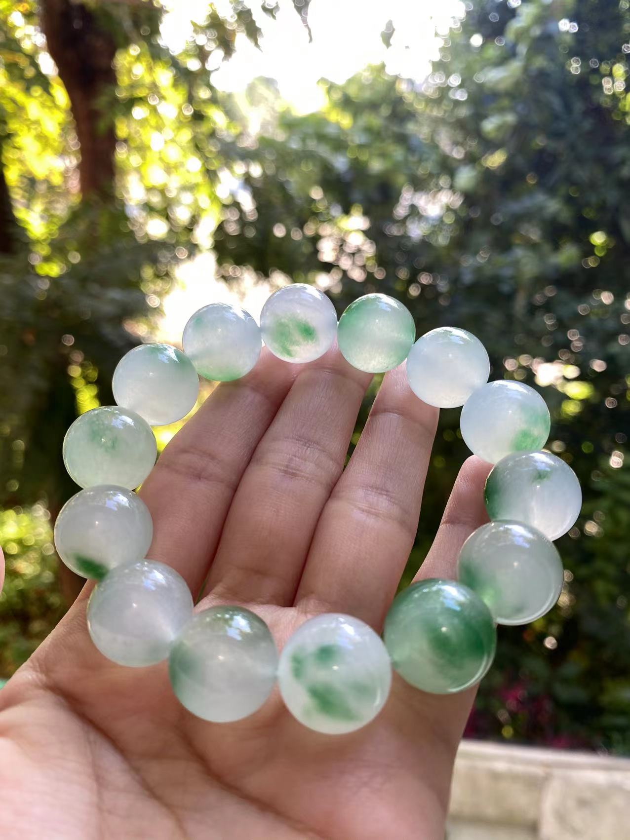 卡18+飘绿花珠子（一颗）散珠批发手串多样性发货