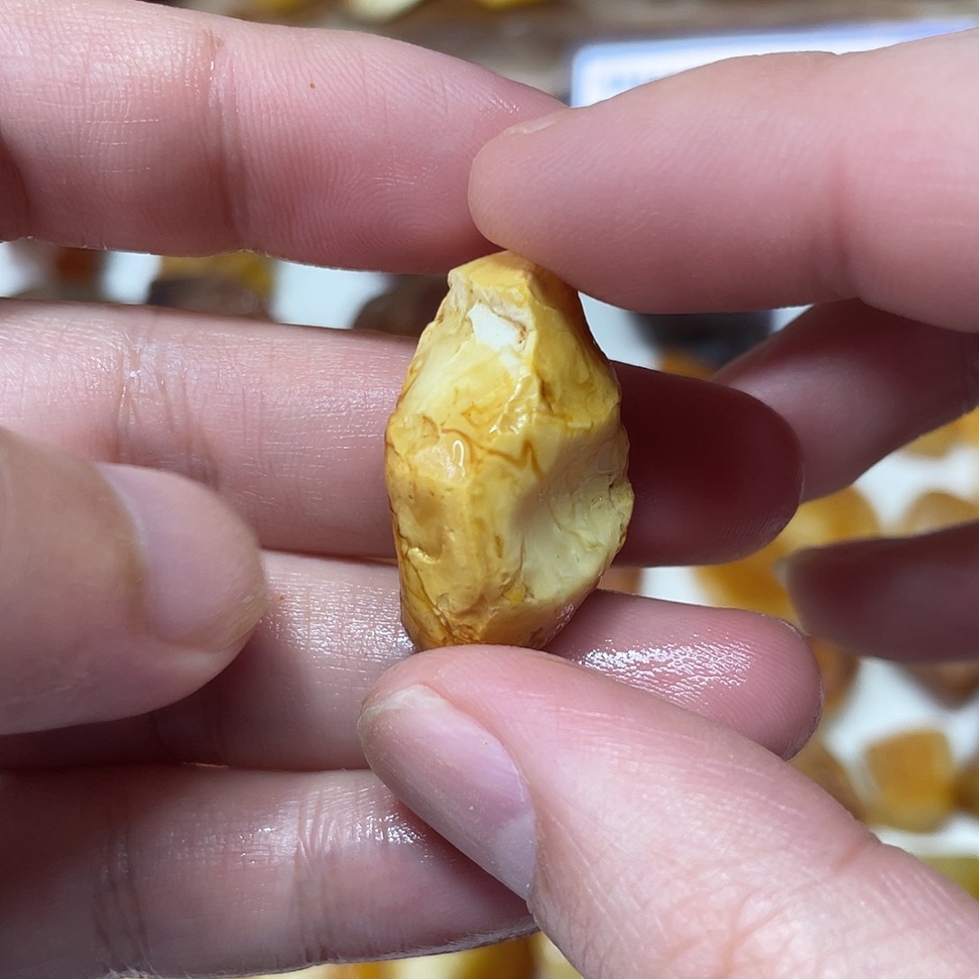 定制琥珀未镶嵌原矿琥珀
