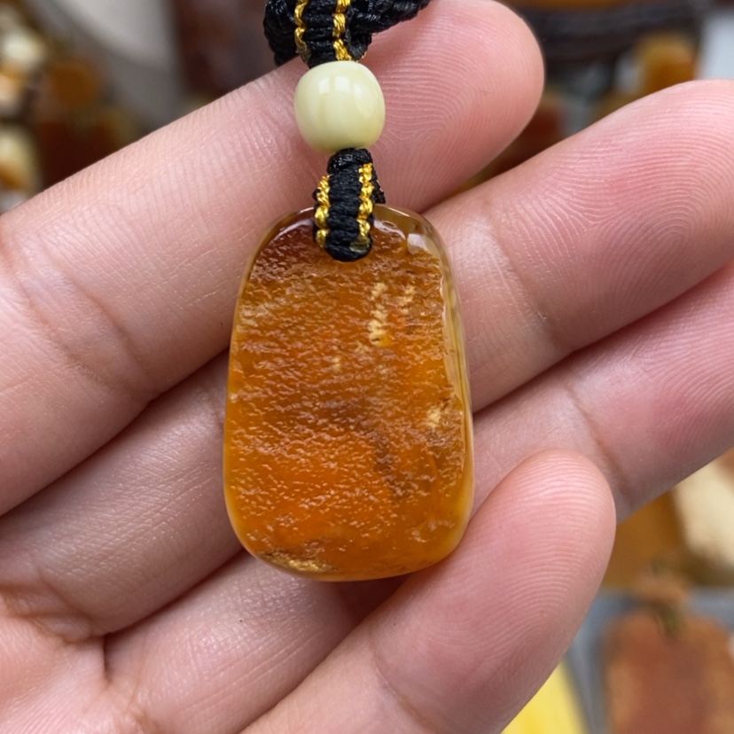 【闪购商品】琥珀颈饰未镶嵌