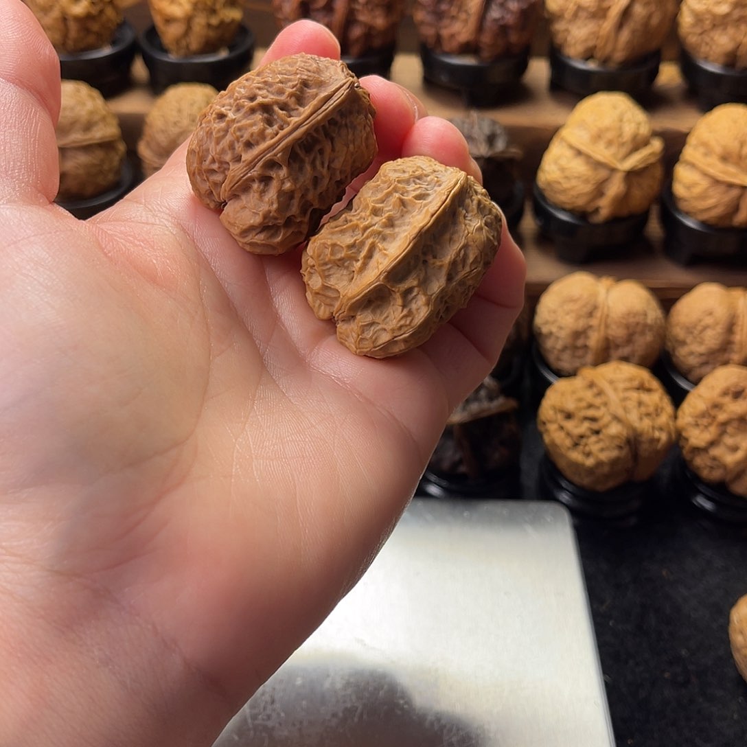 文玩核桃把件一根筋