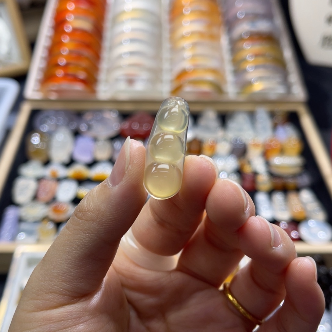 玛瑙/玉髓未镶嵌颈饰
